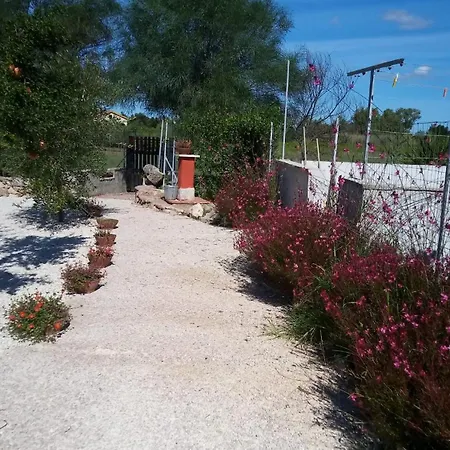 Olmedo Casa Vacanze شقة *
